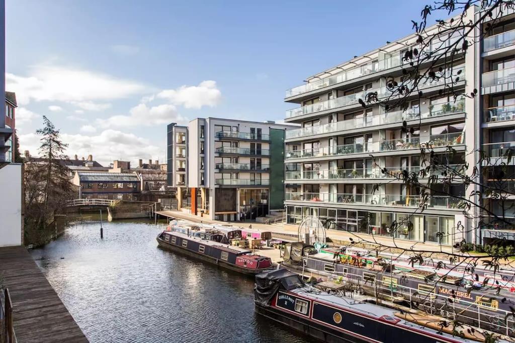 Canal-Side Apartment In Shoreditch ลอนดอน ภายนอก รูปภาพ