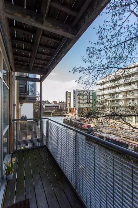Canal-Side Apartment In Shoreditch ลอนดอน ภายนอก รูปภาพ